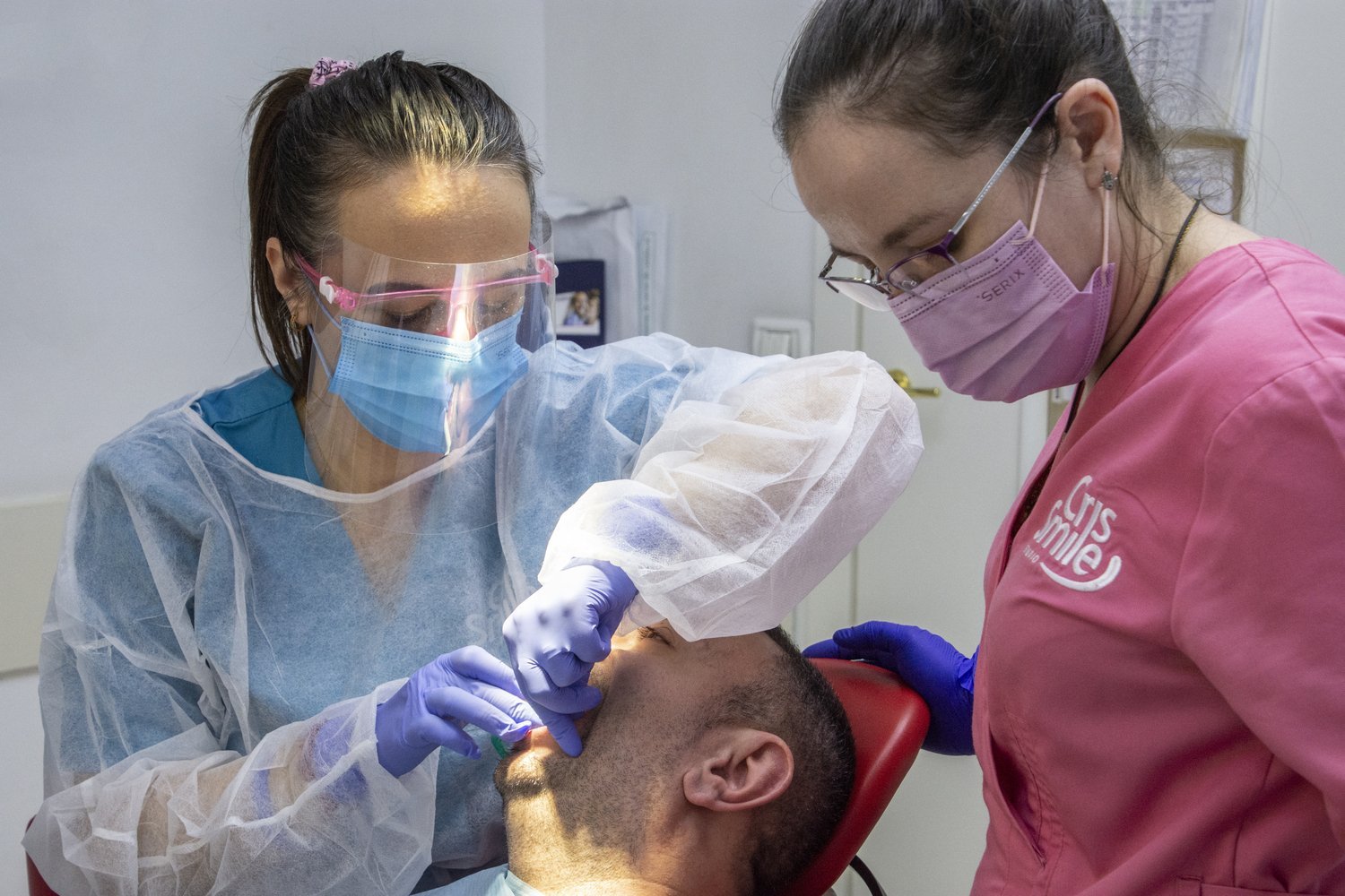  Tehnici avansate de regenerare osoasă în implantologia dentară