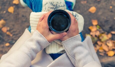 Photo Cum să îți personalizezi băutura de cafea la birou sau acasă: Adaugă arome și ingrediente speciale pentru a-ți îmbunătăți experiența