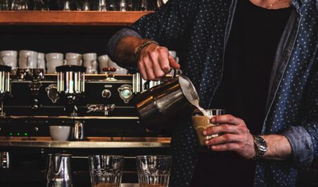 Photo Ghidul complet pentru prepararea unui espresso perfect acasă: De la măcinarea cafelei la presiunea corectă