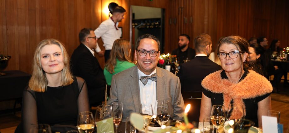 Photo dinner party planning