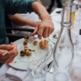 Photo traditional meal etiquette