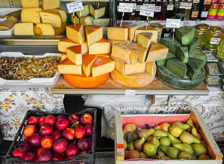 Photo common mistakes Romanian cheeses